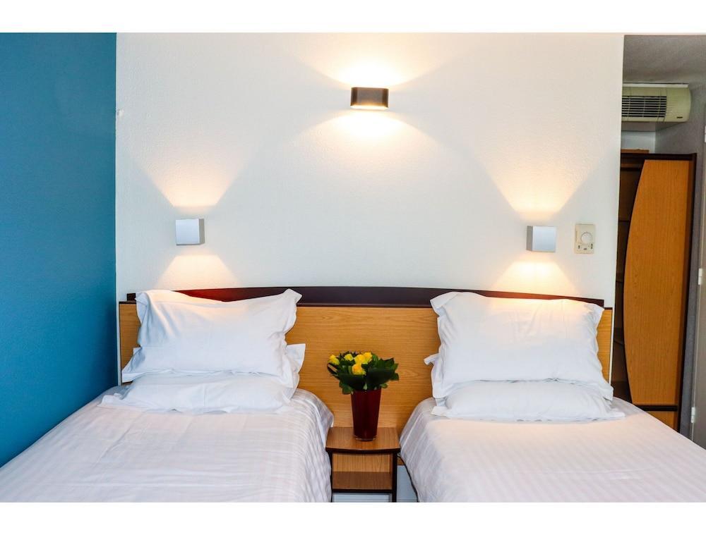 Kyriad Direct Roanne Hotel Bagian luar foto