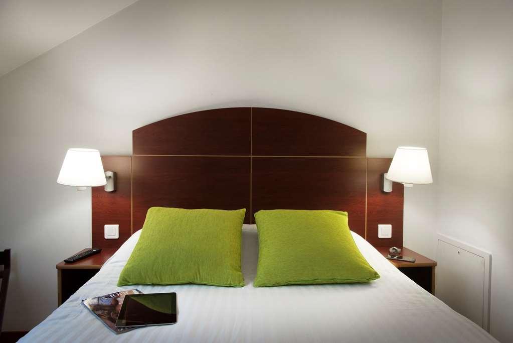 Kyriad Direct Roanne Hotel Bagian luar foto