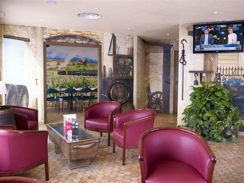 Kyriad Direct Roanne Hotel Bagian luar foto
