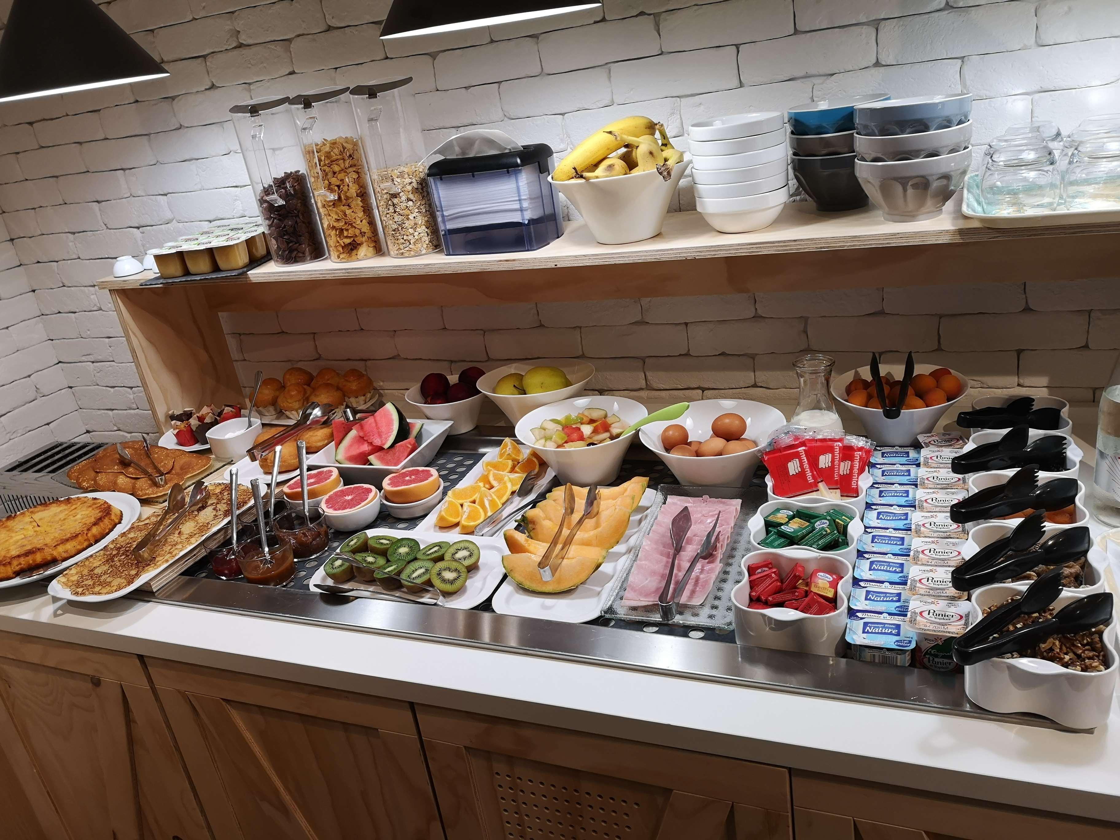 Kyriad Direct Roanne Hotel Bagian luar foto