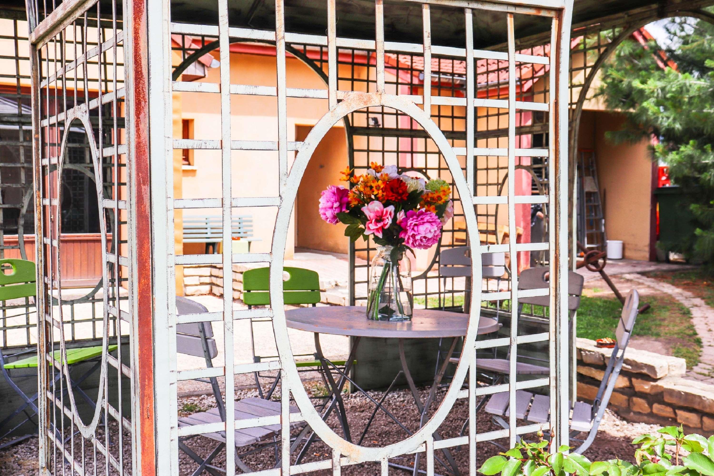 Kyriad Direct Roanne Hotel Bagian luar foto