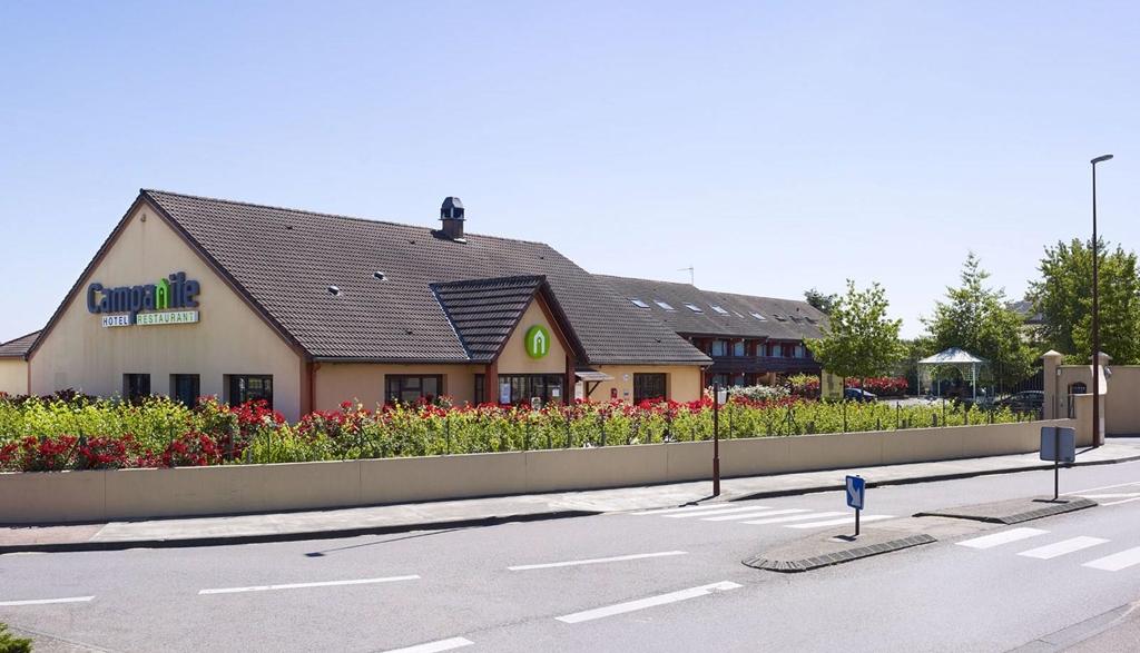 Kyriad Direct Roanne Hotel Bagian luar foto