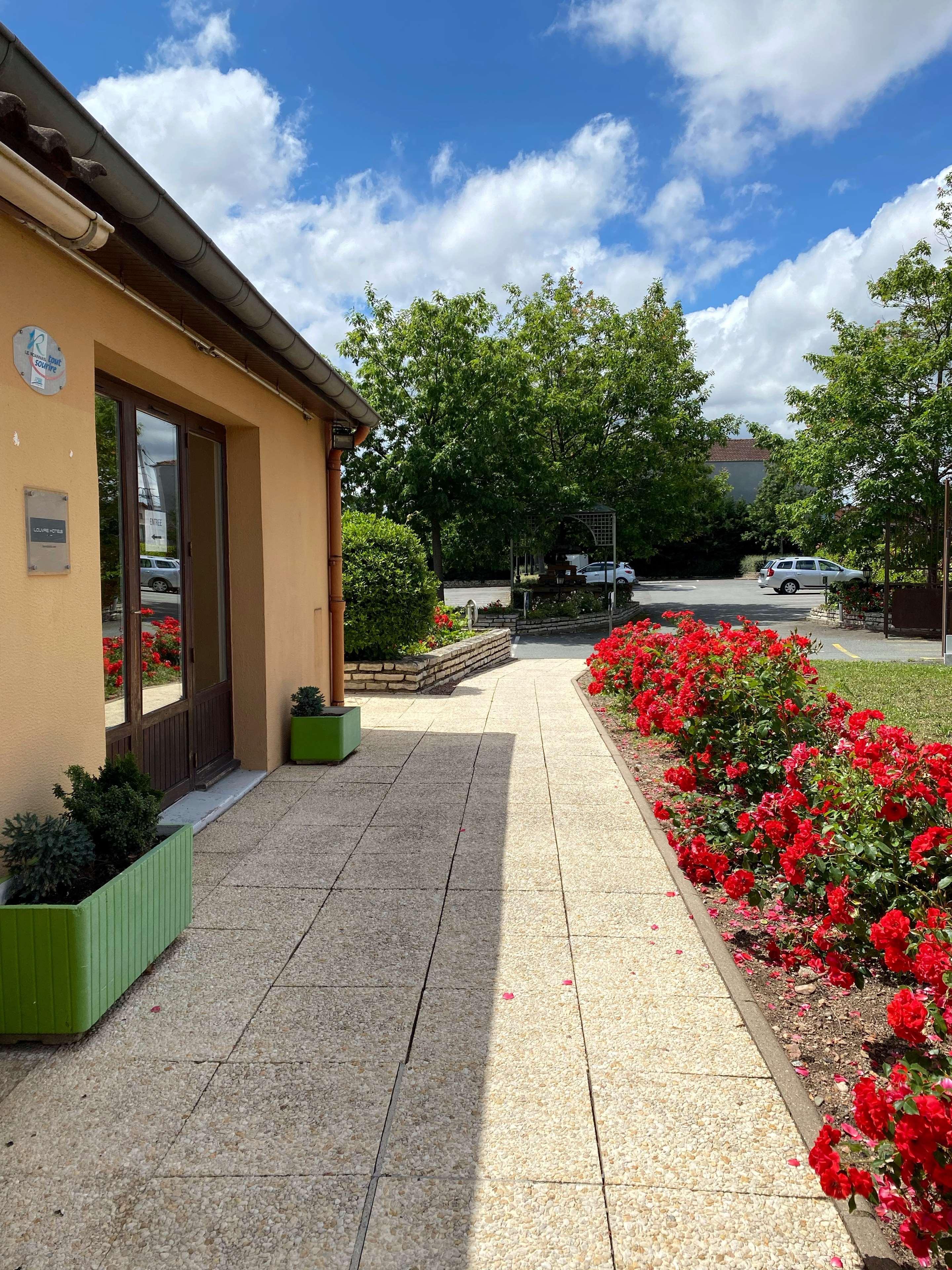 Kyriad Direct Roanne Hotel Bagian luar foto