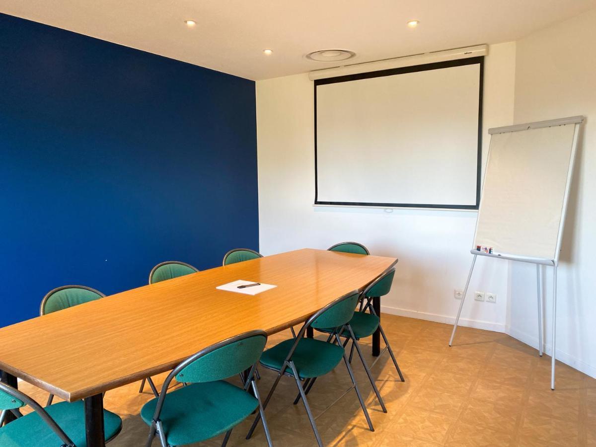 Kyriad Direct Roanne Hotel Bagian luar foto