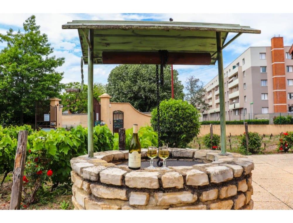 Kyriad Direct Roanne Hotel Bagian luar foto